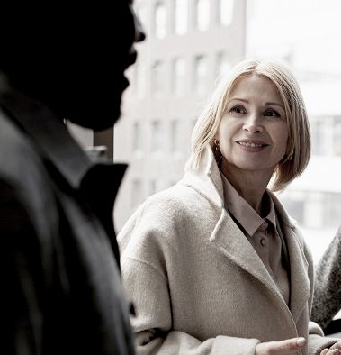 woman-talk-with-someone